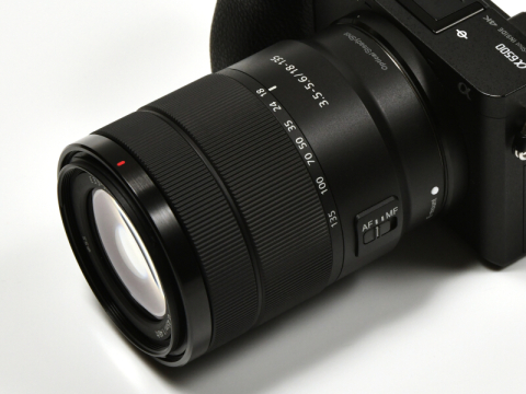 交換レンズレビュー：SONY E 18-135mm F3.5-5.6 OSS - デジカメ Watch