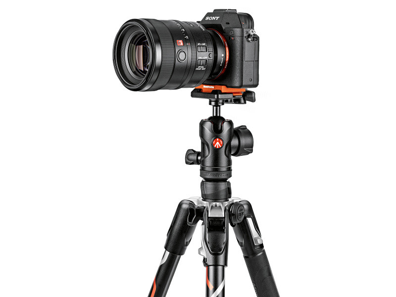 マンフロット、ソニーα7シリーズ・α9用のトラベル三脚を発売