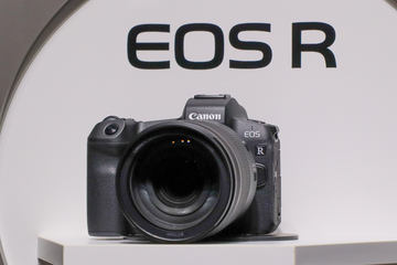 キヤノン、EOS M用の大口径単焦点レンズ「EF-M32mm F1.4 STM