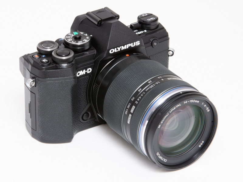 新製品レビュー：OLYMPUS OM-D E-M5 Mark III（外観・機能編