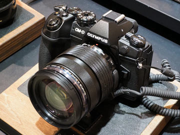 オリンパス、OM-D E-M5 Mark IIIに「12-45mm F4.0 PRO」キットを追加