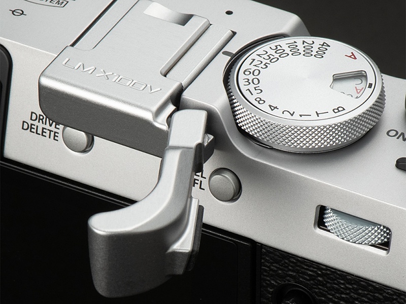 レンズメイト、FUJIFILM X100V専用のサムレスト - デジカメ Watch