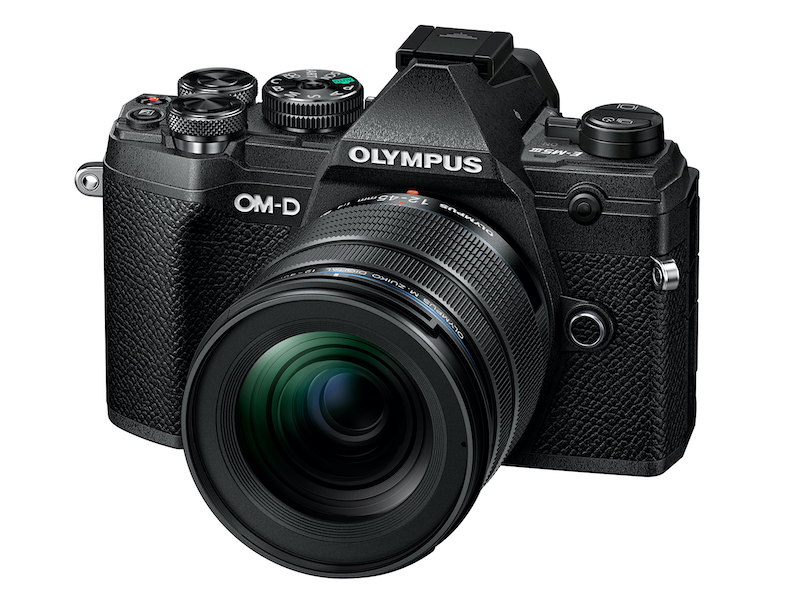 OLYMPUS OM-D E-M5 25mm&45mm F1.8 レンズ2つ レンズ沼あれこれ：ニューモデル発売のニュースを見て初代OM-D E