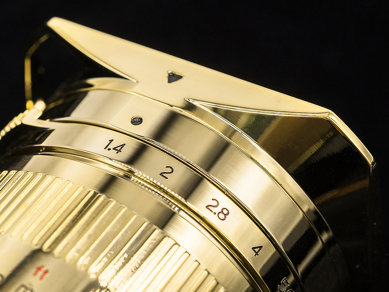 24金メッキの交換レンズ「TTArtisan 35mm f/1.4 Gold Edition」。世界200本限定 - デジカメ Watch