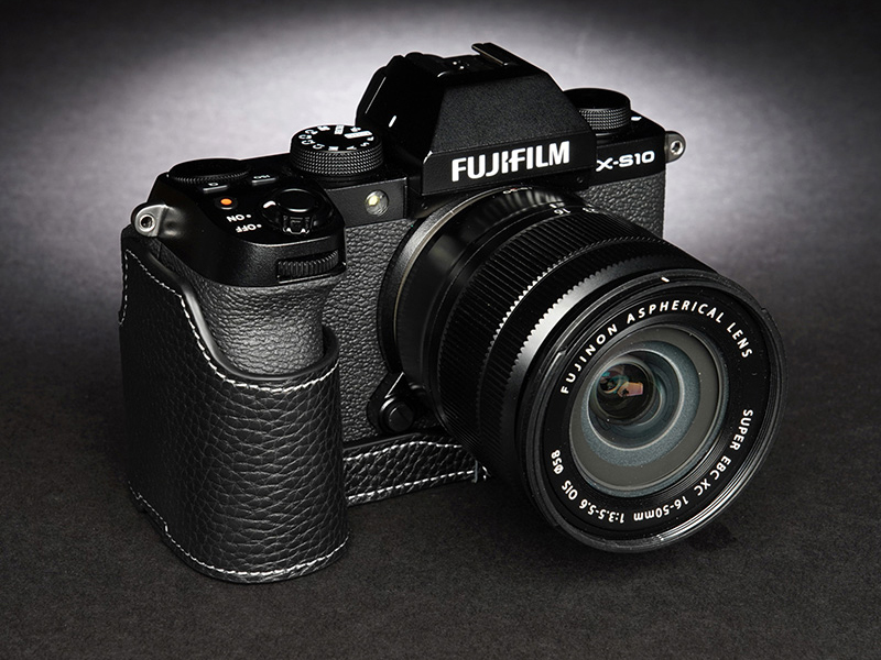 FUJIFILM X-S10」用のレザーカメラケース - デジカメ Watch