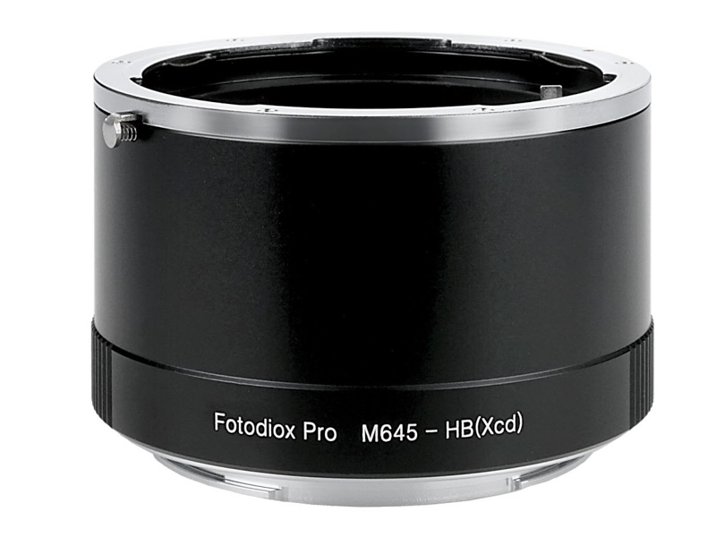 ハッセルブラッドX1D II 50Cなどに中判用レンズを装着できるアダプター 