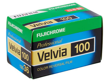 富士フイルム、120の「PRO160NS」と4×5/8×10の「VELVIA50」を販売終了 