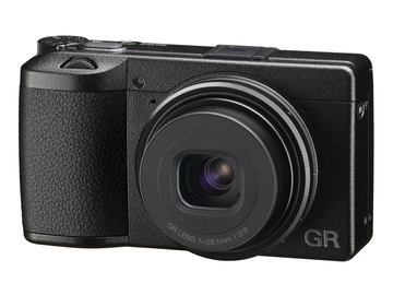 リコー、40mm相当F2.8のAPS-Cコンパクト「GR IIIx」。13万円 
