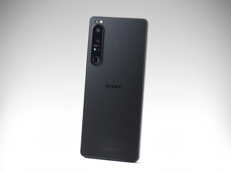 望遠カメラが光学ズームに！動画も強化された「Xperia 1 IV」を写真家