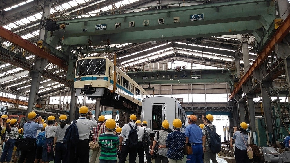 イベント告知】定期運行終了のロマンスカーVSEを撮れる車両工場見学