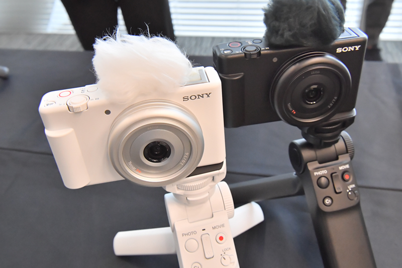 今季入荷SONY ZV-1F ソニー VLOGCAM デジタルカメラ