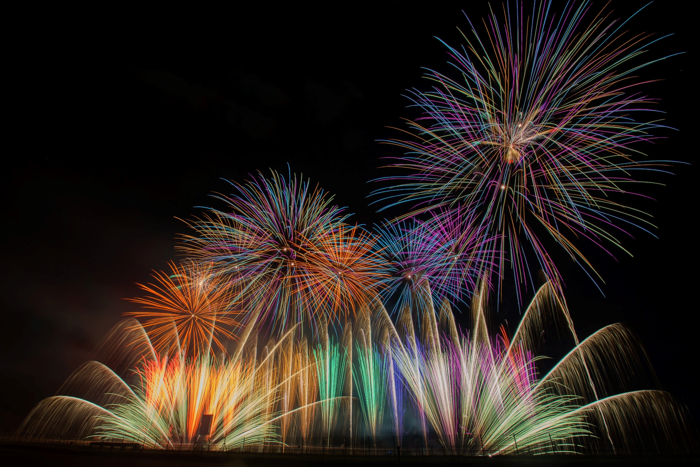 イベント告知】オートポリス、1万発の花火が夜空を埋め尽くす「天空 de