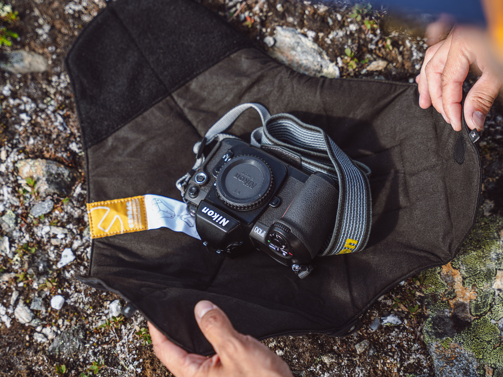 CRDBAGから「Y字型」のカメラ向けラップ製品など - デジカメ Watch