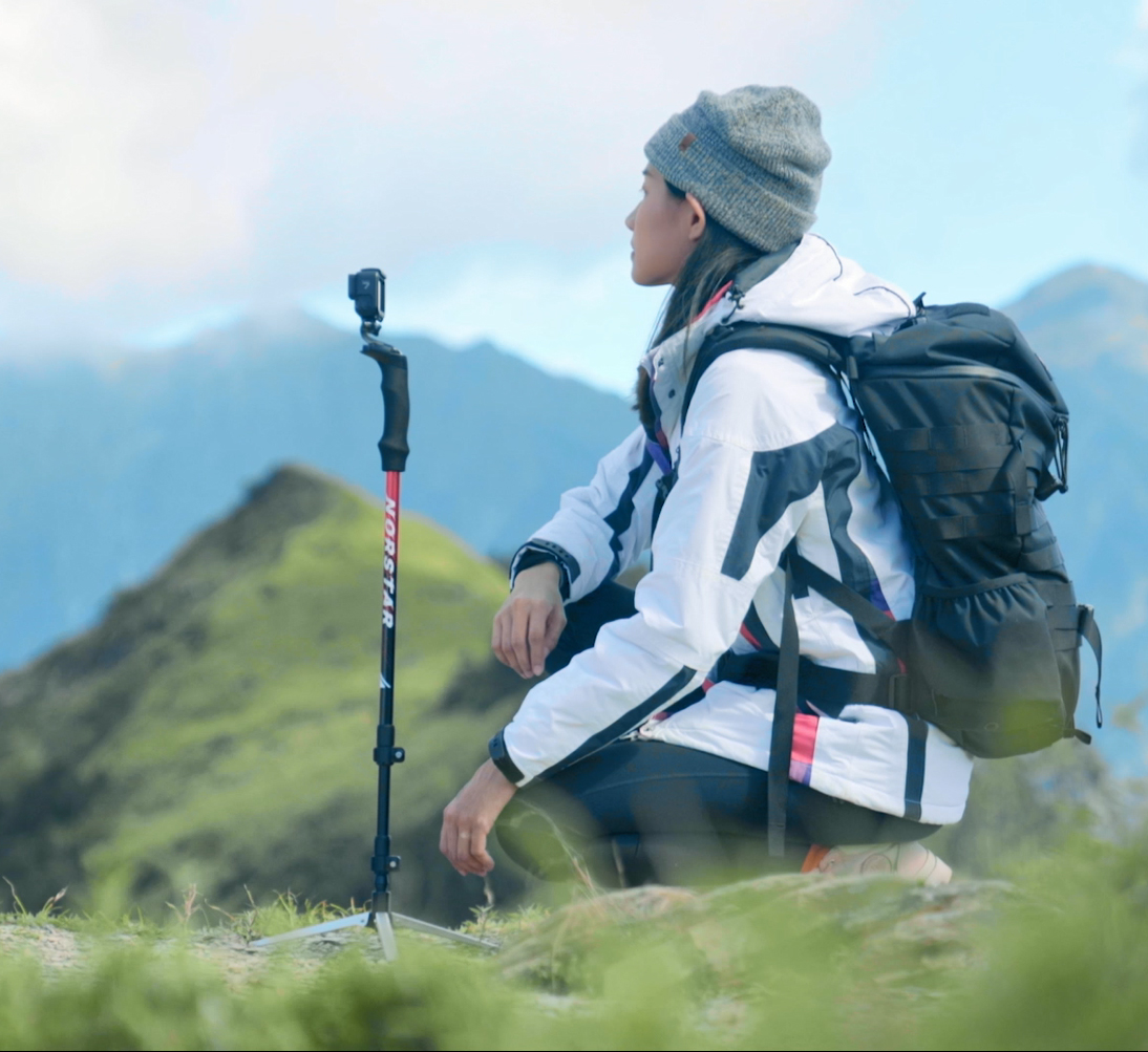 自立型一脚にもなる山岳用トレッキングポール - デジカメ Watch