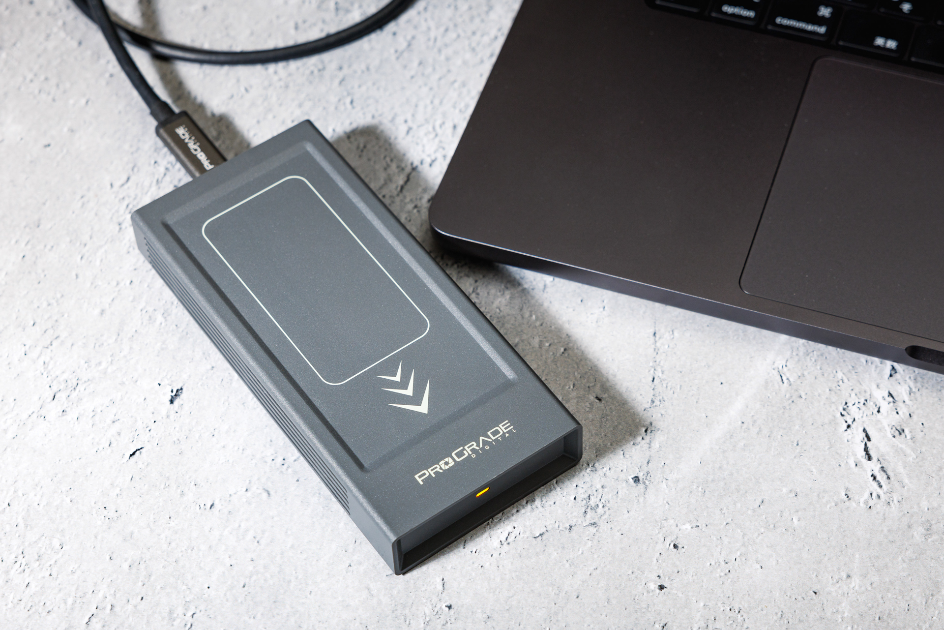 ProGrade Digital 4TB外付けSSDドライブ ProGrade Digital [USB3.2