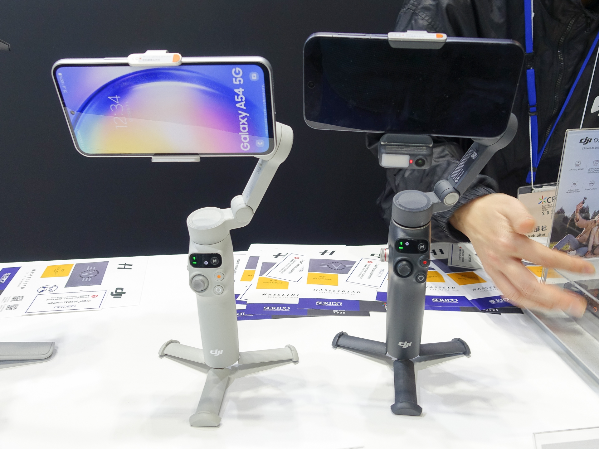 CP+2025】注目度が高まる“小型”のジンバル - デジカメ Watch