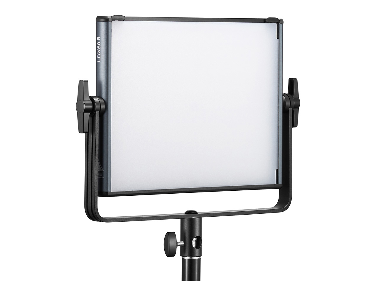ファンレス・金属筐体のLEDパネル「GODOX LDX」 - デジカメ Watch