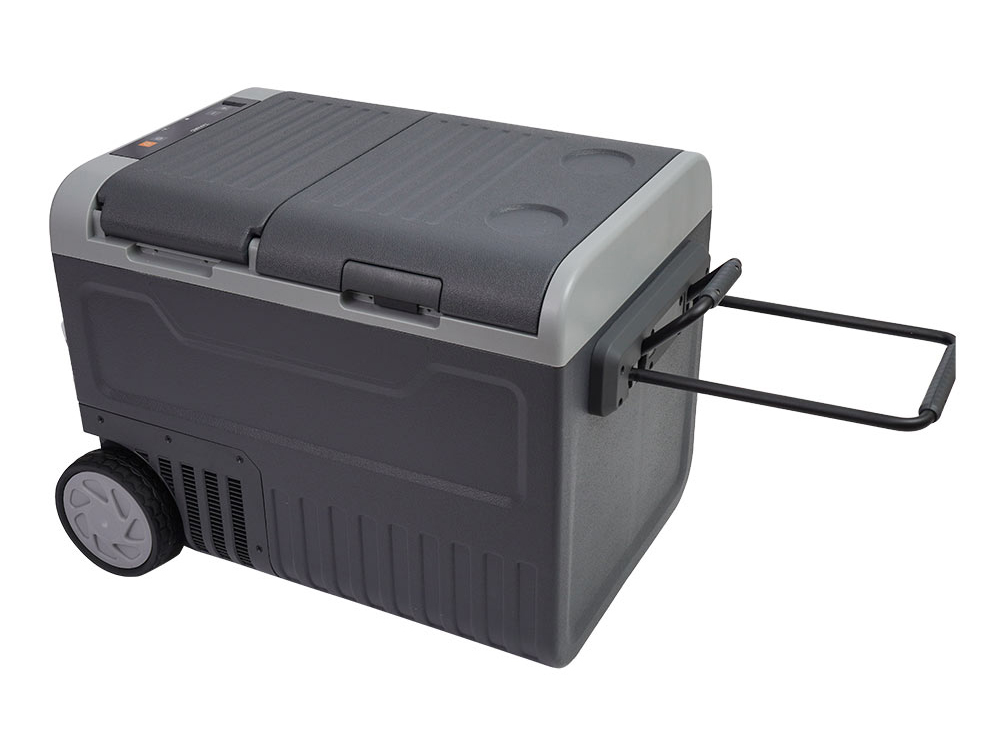キャスター&ハンドル付きの車載用冷凍冷蔵庫 - デジカメ Watch