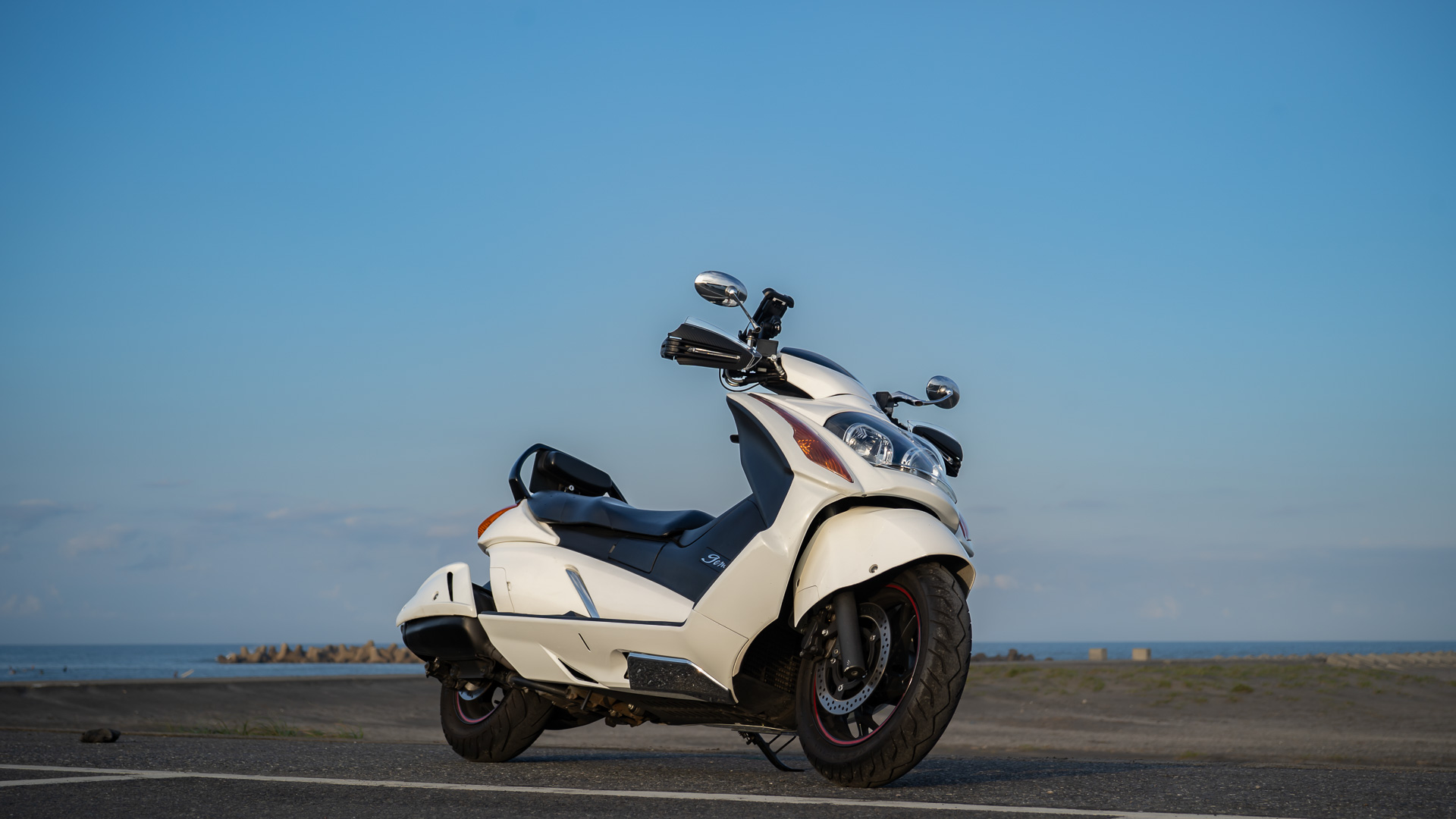 クルマとカメラ、車中泊：夏！ といえばバイクじゃないですか