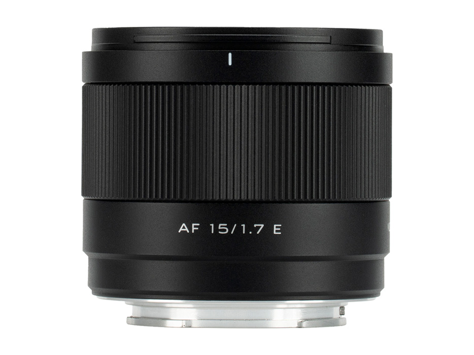 180gのAPS-C用広角レンズ「Viltrox AF 15/1.7 AIR」 - デジカメ Watch