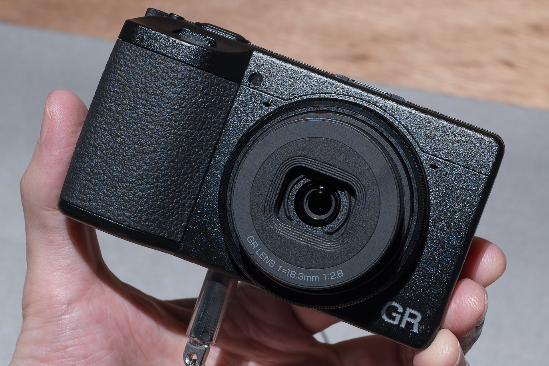 RICOH GR DIGITAL III+オプション4点 デジタルカメラ「RICOH GR3X Urban Edition」 | リコー | GR3X