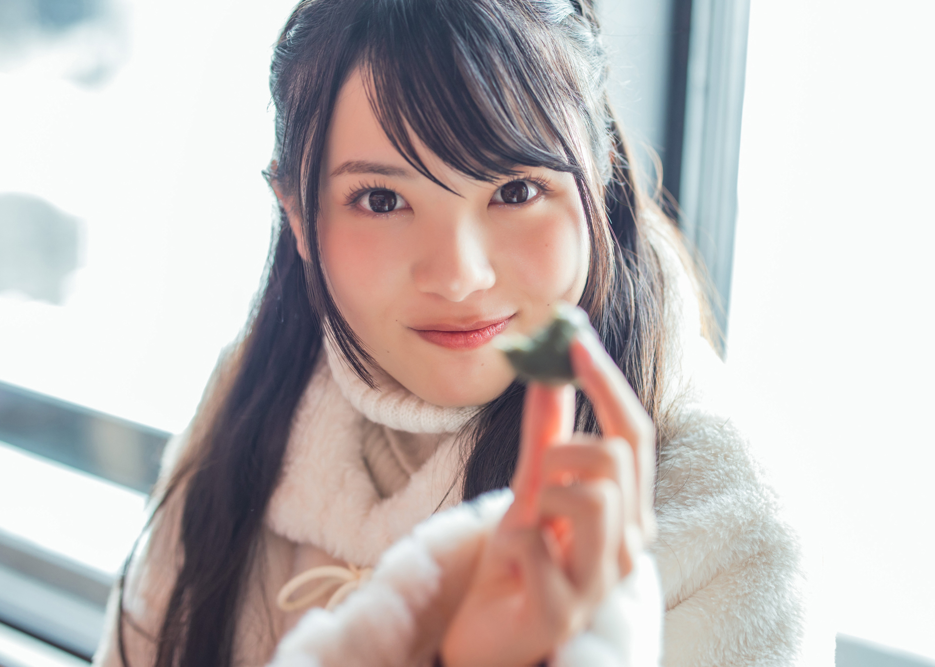 デジタルカメラマガジン監修の「兵藤まい 2026 CALENDAR」「橘 あさひ