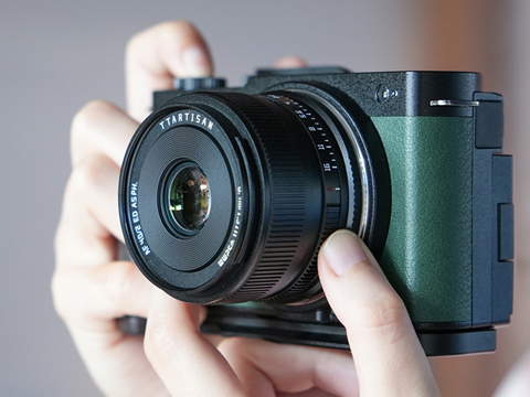 軽量なAF単焦点レンズ「TTArtisan AF 40mm f/2」にLマウント用が追加