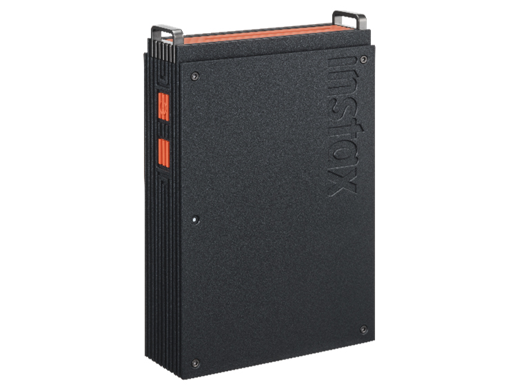 シリーズ上位モデルのスマホプリンター「instax mini Link＋」　インテリアやファッションアイテムとして飾る楽しみを提案