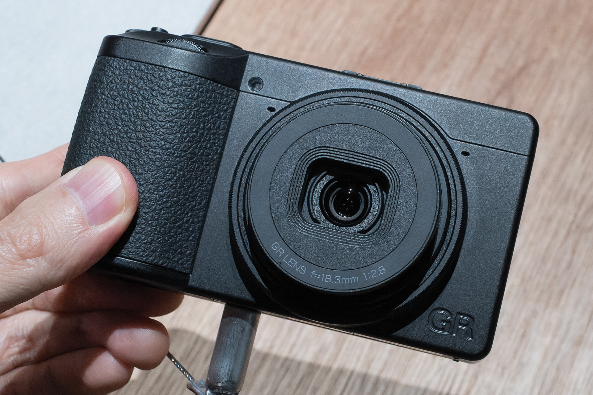 どこが違うの？「GR IV Monochrome」。“モノクロ専用”のこだわりを聞い