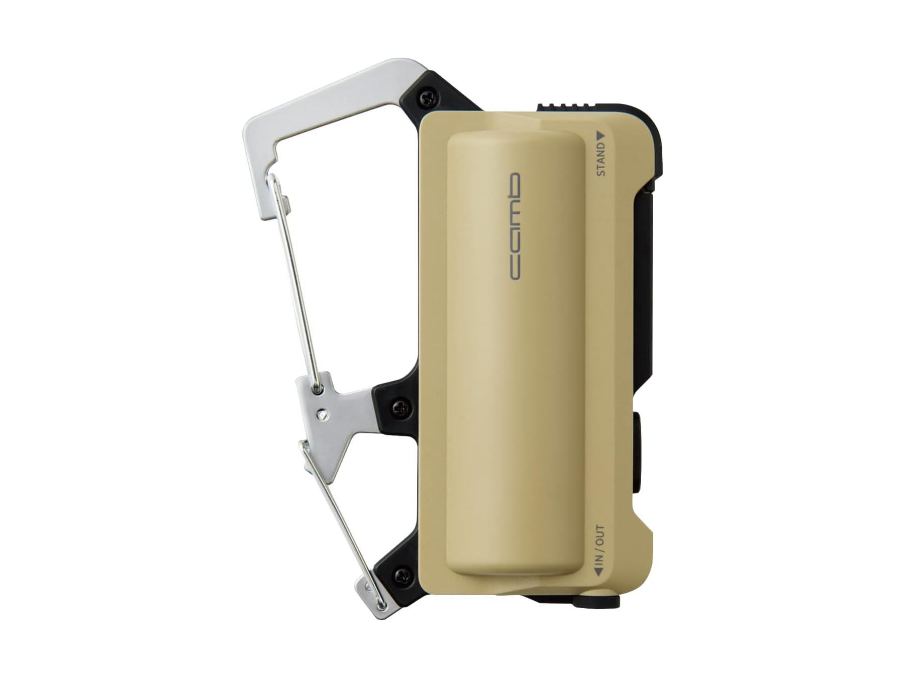 岡嶋和幸の「あとで買う」 1,705点目：カラビナで身に着けられるモバイルバッテリー - デジカメ Watch