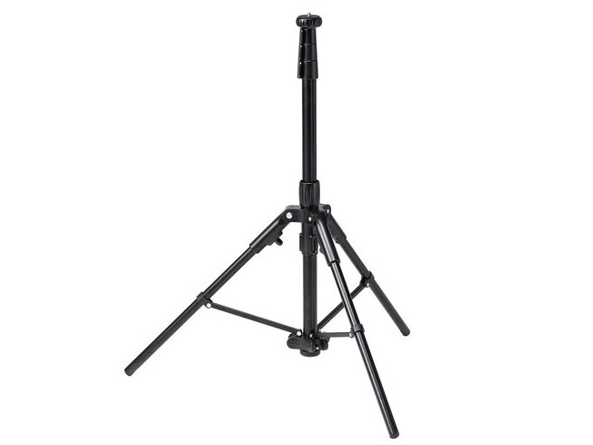 センターポールを押し下げるだけ…独自の開脚機構を持つ軽量三脚　