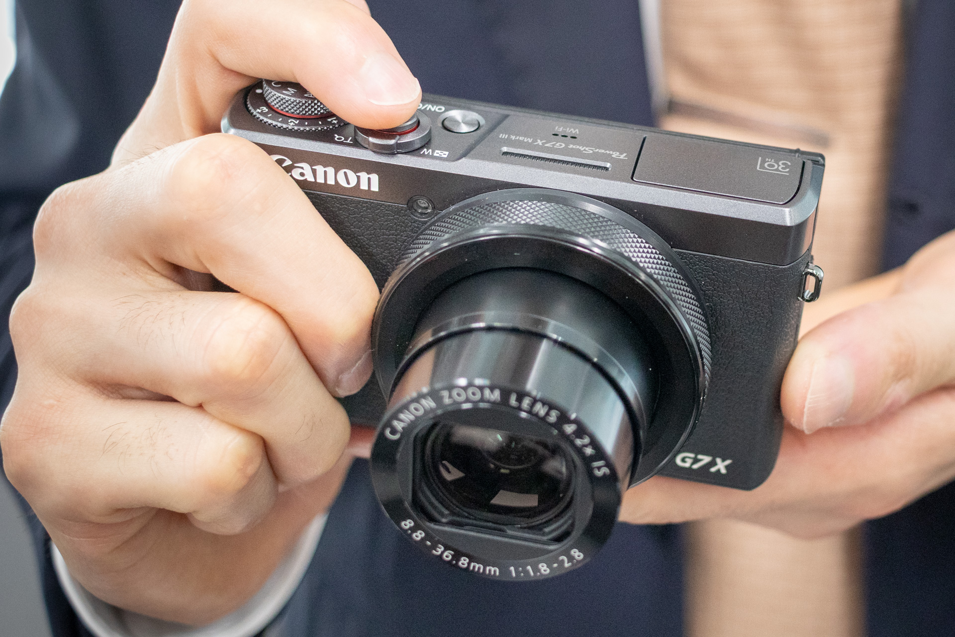 懐かしのPowerShotが並んだ「30th記念モデル」発表会　品薄のG7 X Mark IIIが特別色に　各部をチェック