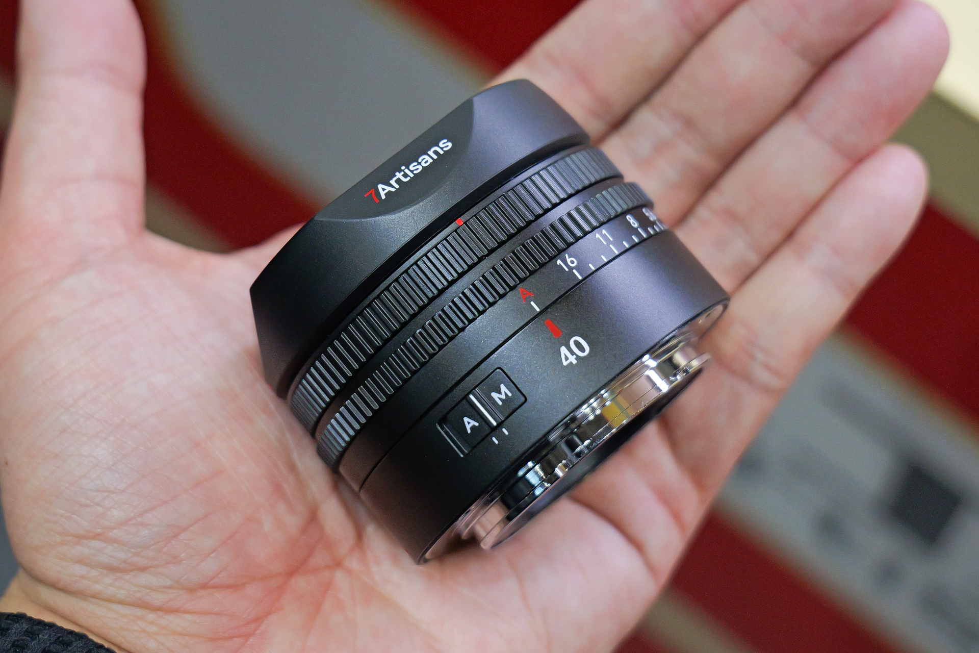 【CP+2026】重さは約90g／7ArtisansのAF単焦点レンズ「40mm F2.5 AF」　