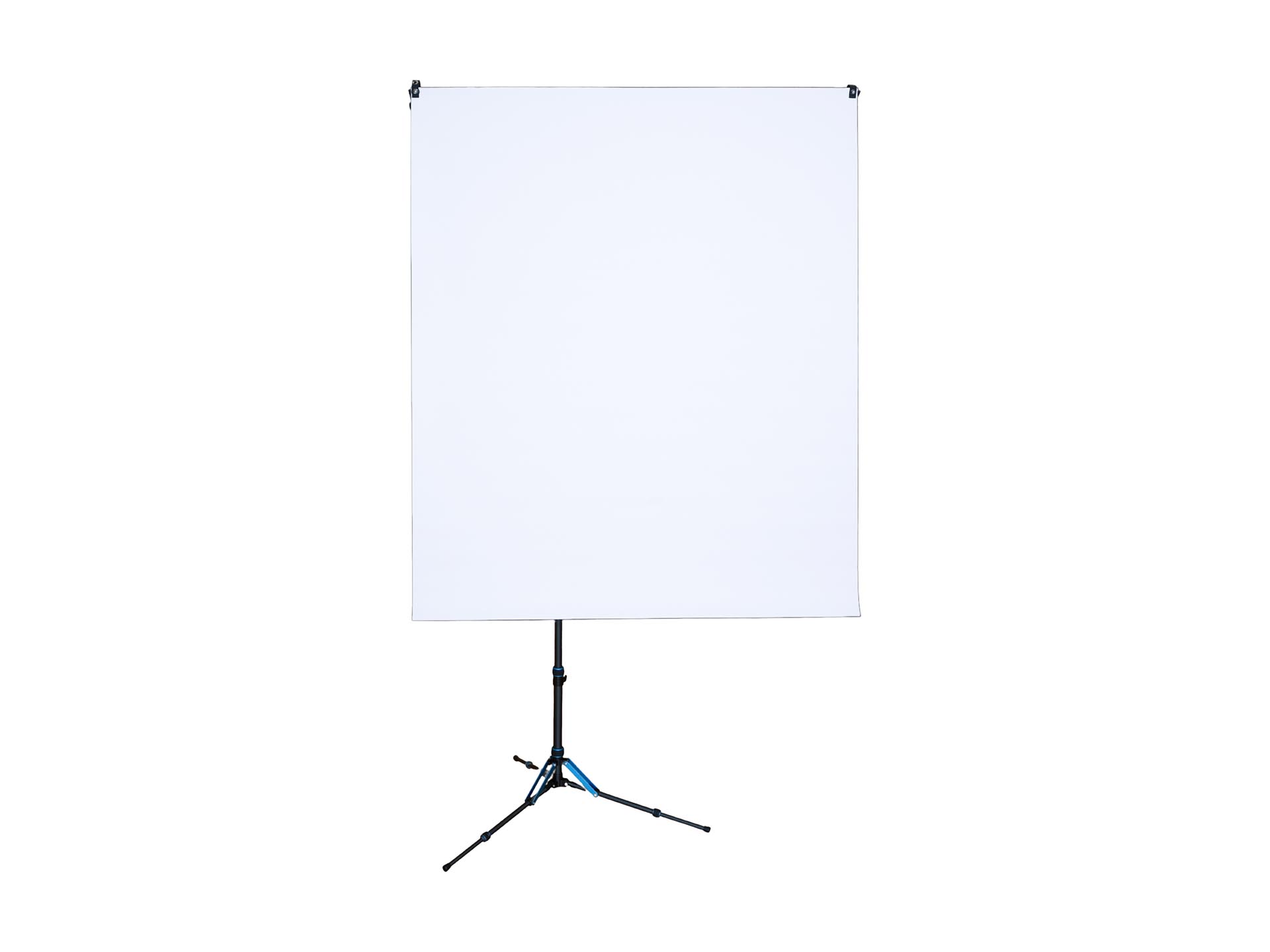 樹脂製で軽量、設営も容易な「FLAT 背景」　ニッシンジャパンの「棒レフシステム」を採用