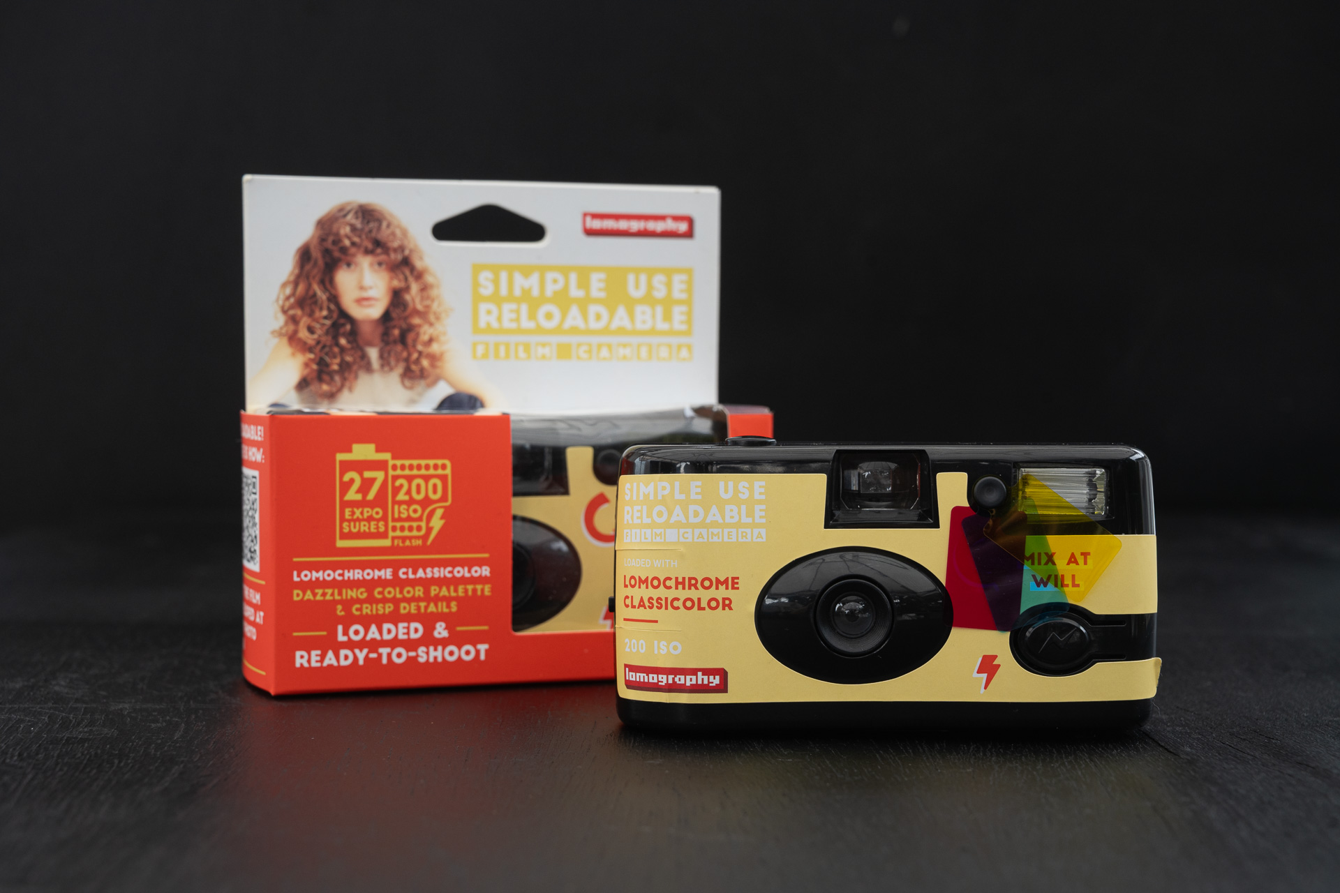 クルマとカメラ、車中泊 グローブボックスに忍ばせておきたいLomographyのフィルムカメラ - デジカメ Watch