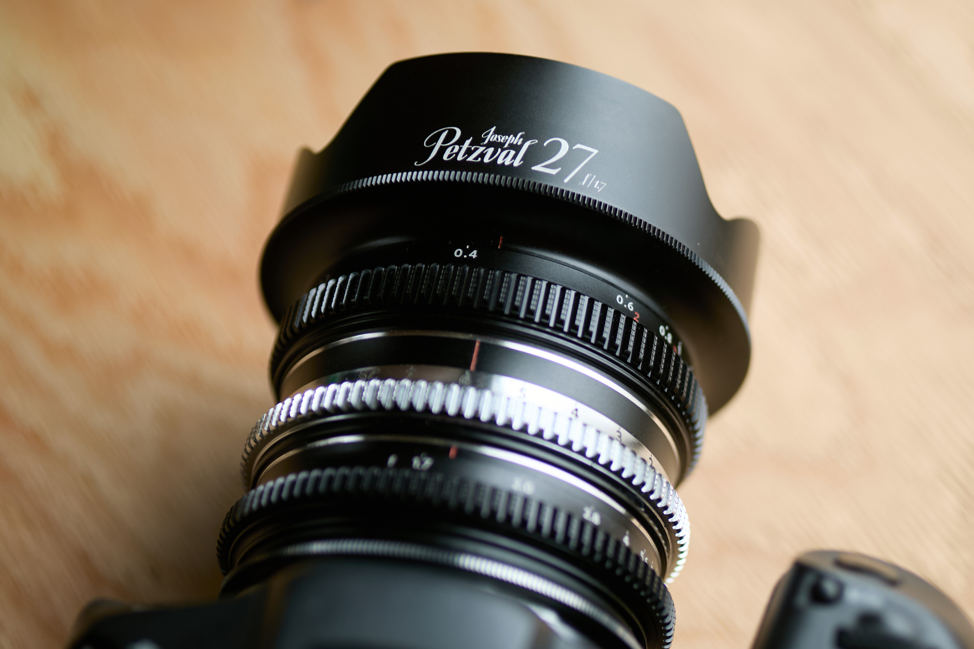 交換レンズレビュー：1840年に誕生したPetzvalレンズの味わいを広角レンズで！　Joseph Petzval 27 f/1.7 Focus-coupled Bokeh Control Art Lens