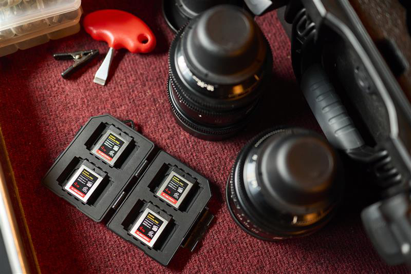 SanDisk Extreme PROに、最大4TBのCFexpress 4.0 Type Bカード　2TBのSDXC UHS-II V90カードも