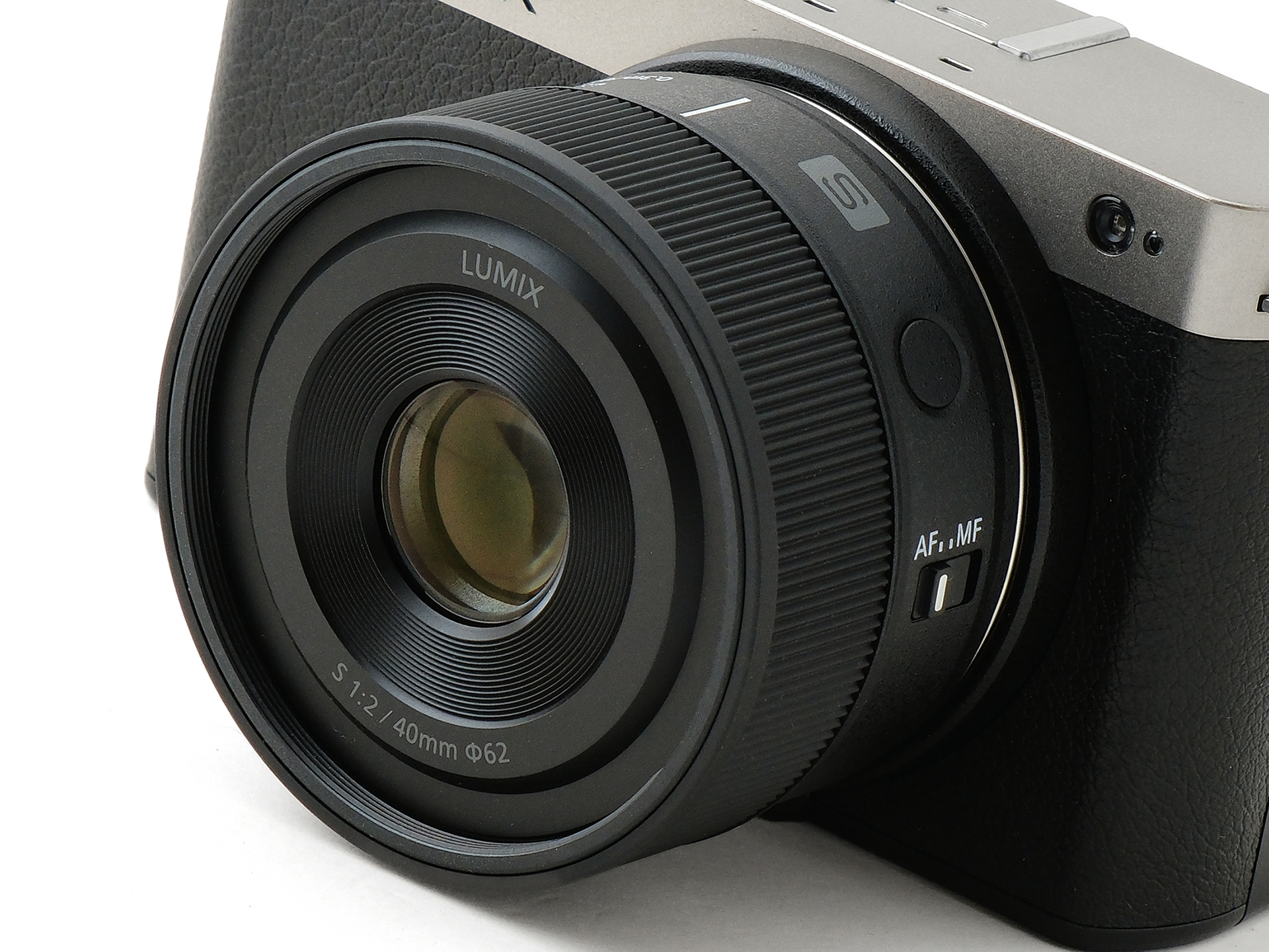 交換レンズレビュー：パナソニック LUMIX S 40mm F2　日常での撮影を身近にしてくれる、小ぶりで軽快な単焦点レンズ