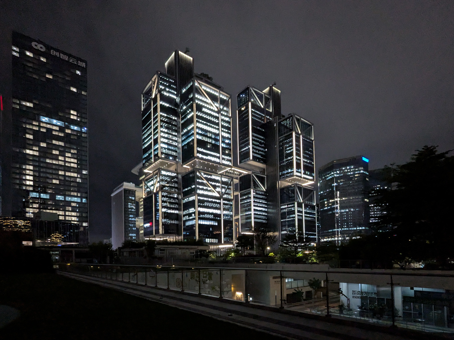 想像を超える規模のDJI本社「Sky City」にお邪魔しました - デジカメ Watch