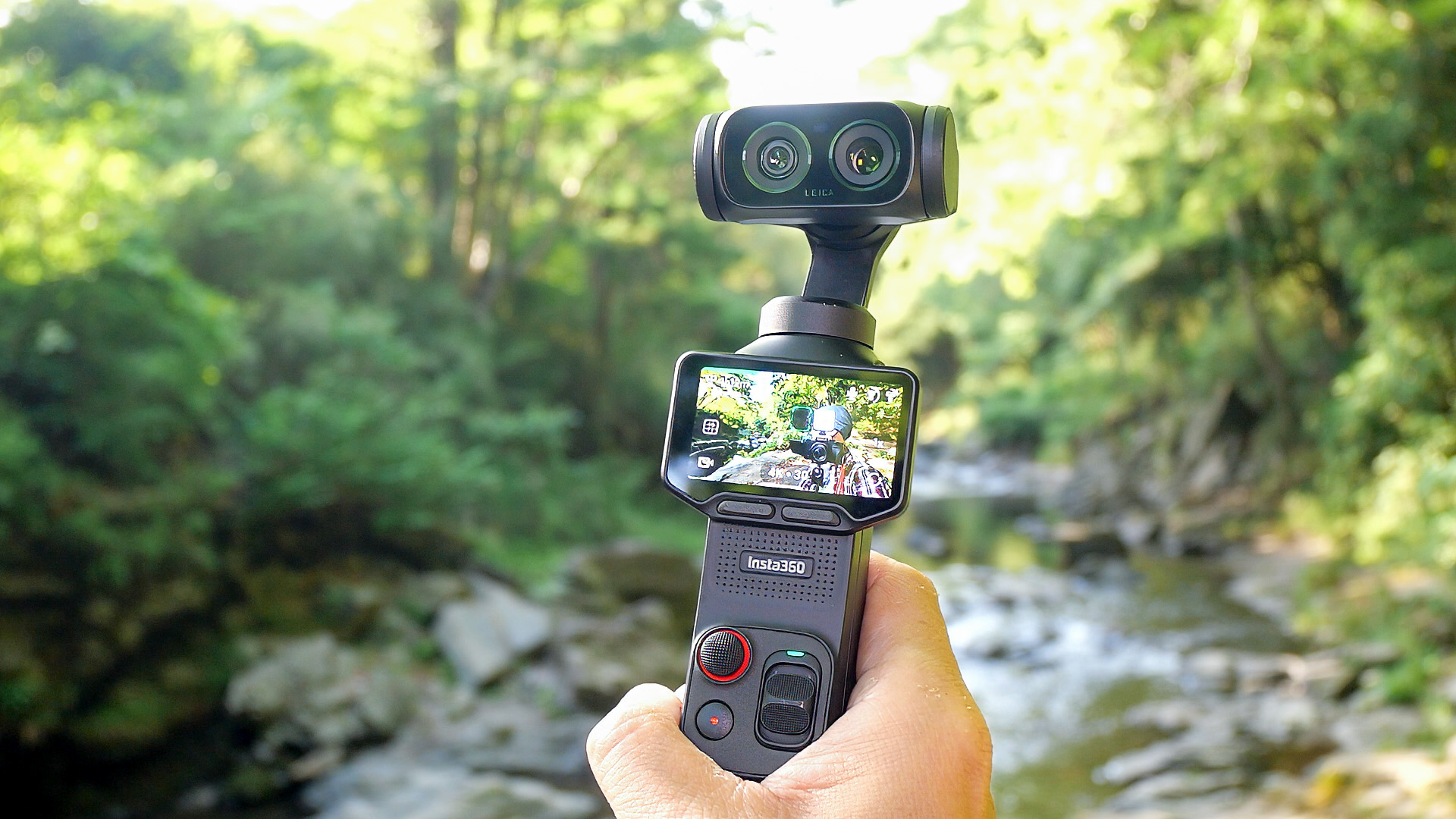 デジカメ動画Watch：【レビュー】Insta360 Luna Ultra 「望遠＋分離スクリーン」でジンバルカメラの世界が拡大