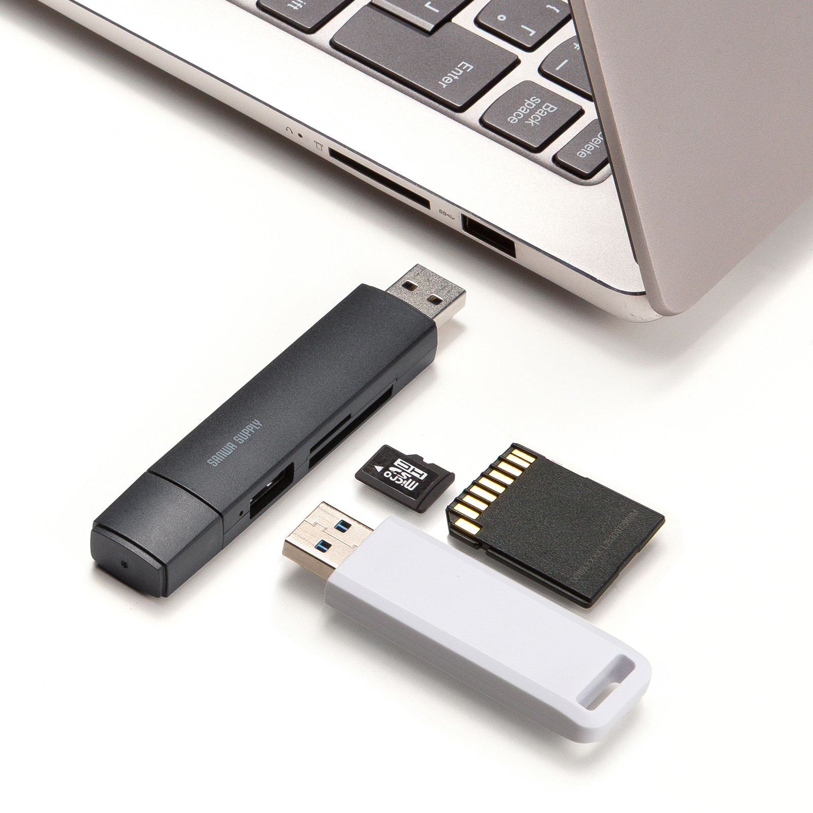 USB Type-C/A両対応の直挿しSDメモリーカードリーダー　USBハブとしても利用可能