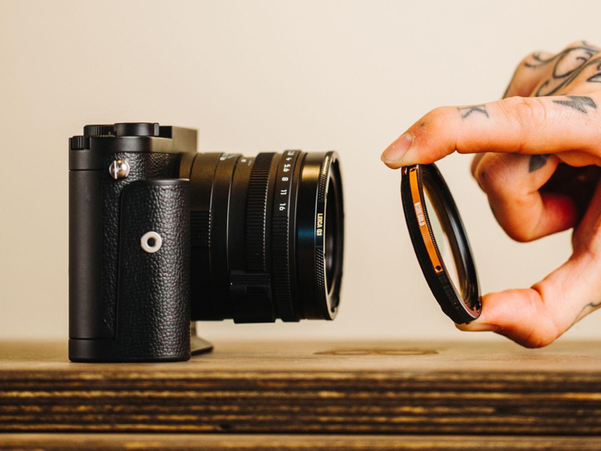 ライカQ3・富士フイルムX100VI向けの磁気装着フィルター　小径交換レンズ用にも対応