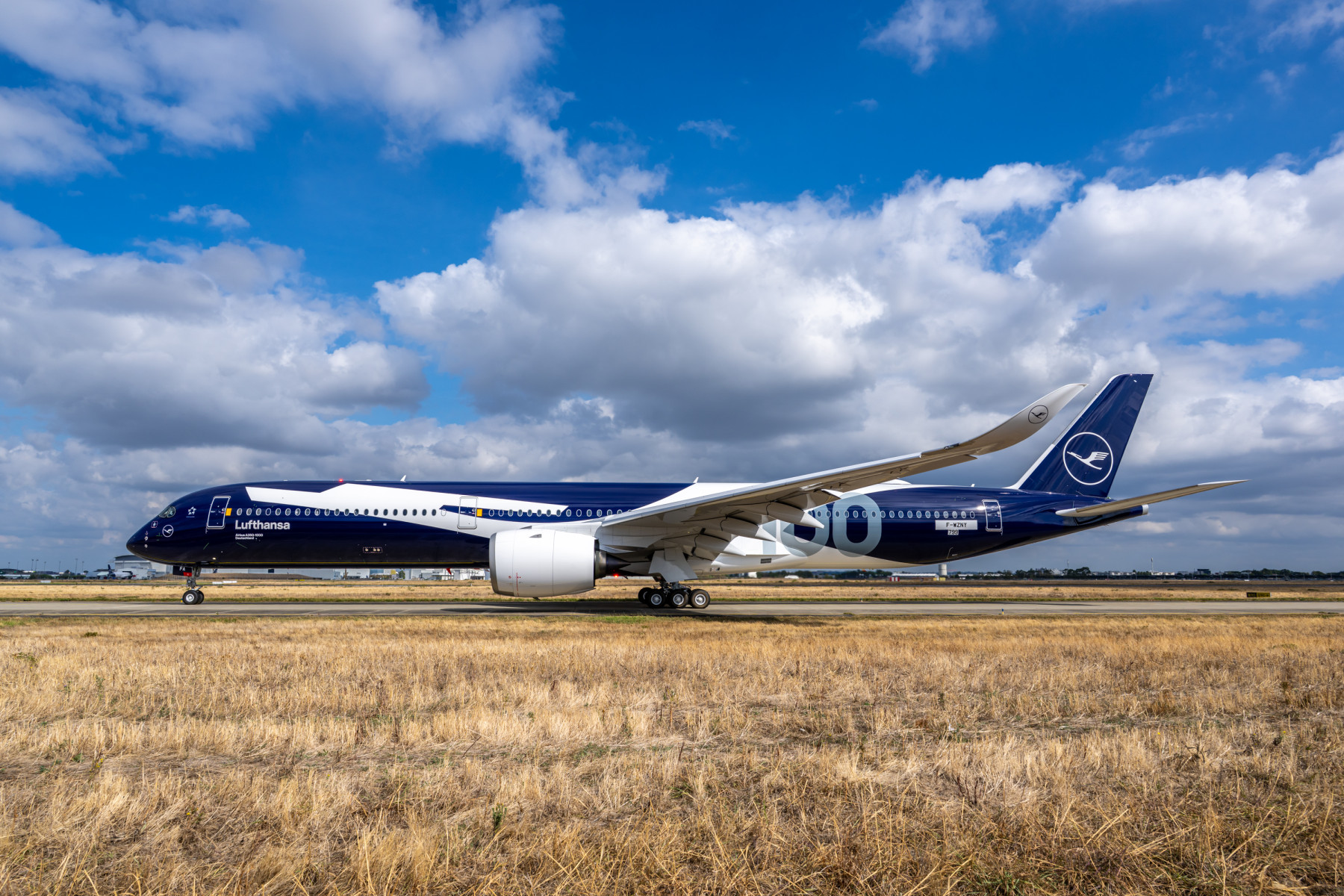 Aviation 1/400 Lufthansa ルフトハンザ A350-900 ルフトハンザ、100周年特別塗装の「A350-1000」初号機を羽田線に投入