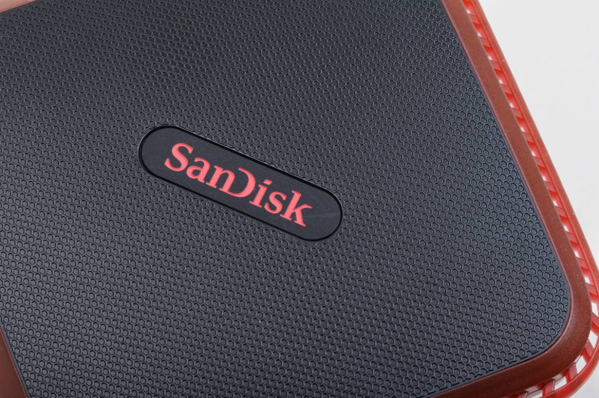 100%新品お得爆速　SanDisk ポータブルSSD Extreme510 防塵防滴　国内新品 PC周辺機器