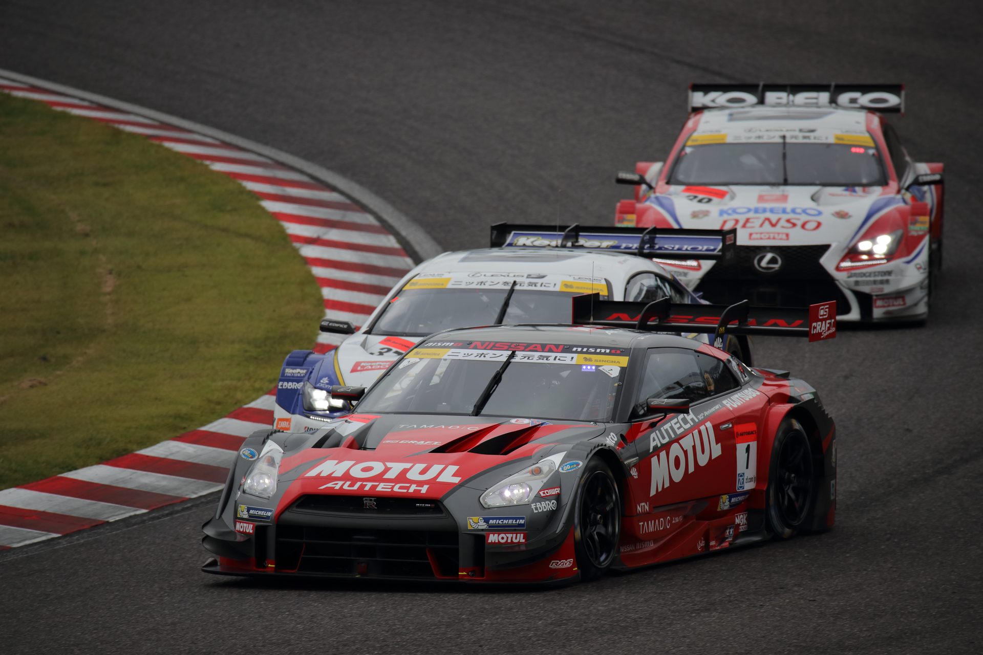 SIGMA 150-600mm F5-6.3 DG OS HSM で撮るSUPER GTの世界